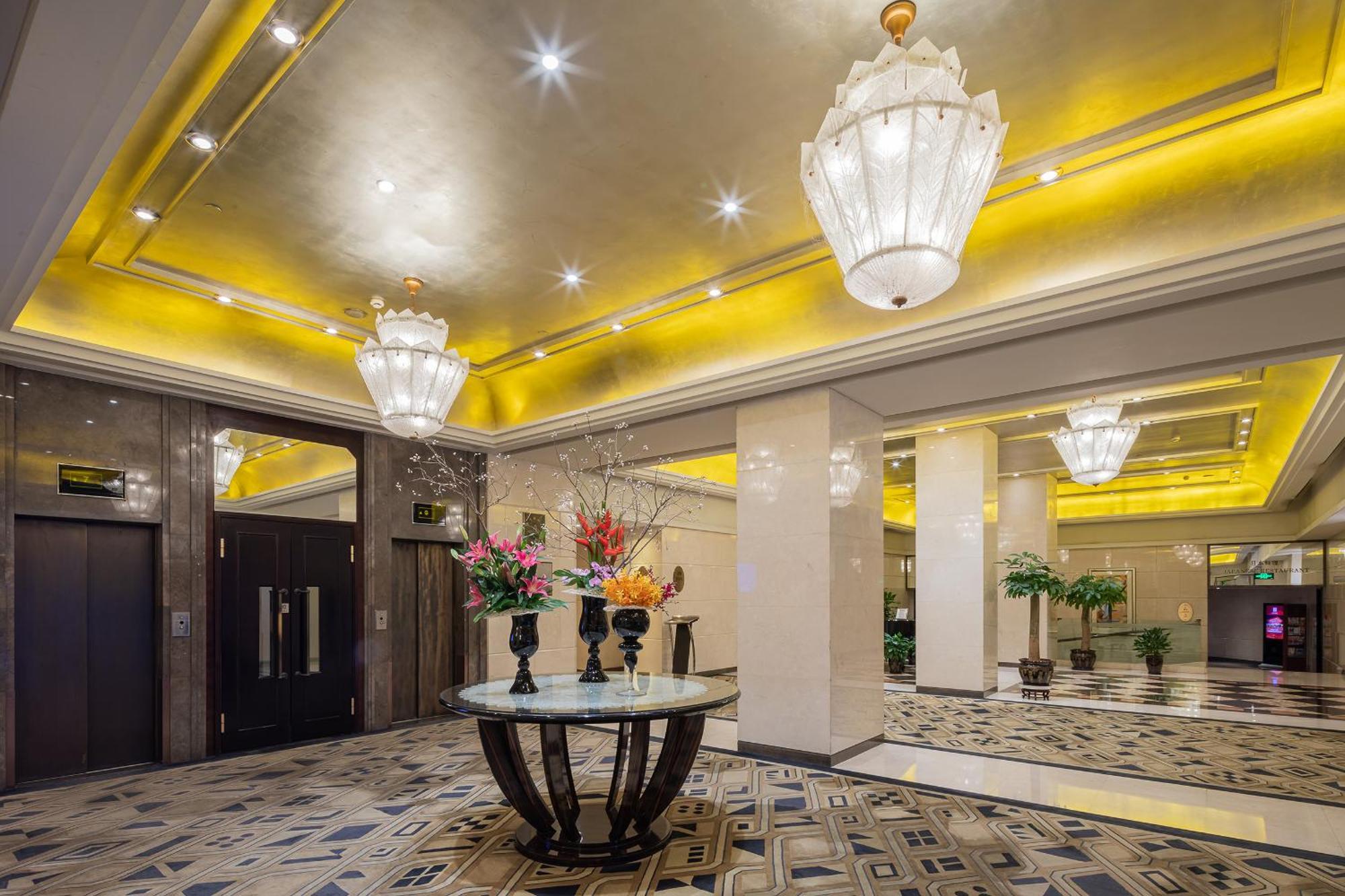 Broadway Mansions Hotel - On The Bund Shanghái Exterior foto
